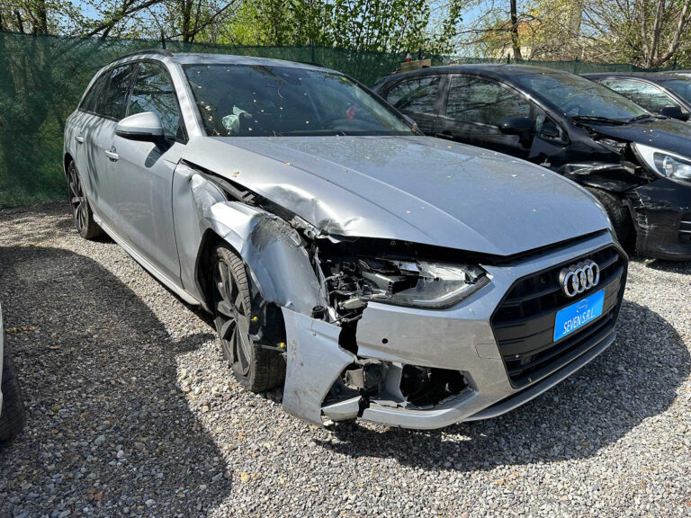 Acquisto-Audi-A4-incidentata-al-miglior-prezzo-1